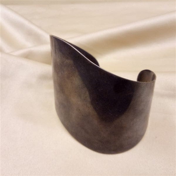 Plain Broad Handcuff